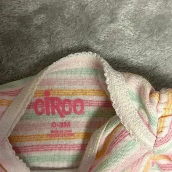 Circo - set of 3 Onesies. Sizes 0-3 months/3-6 months - Picture 3 of 8